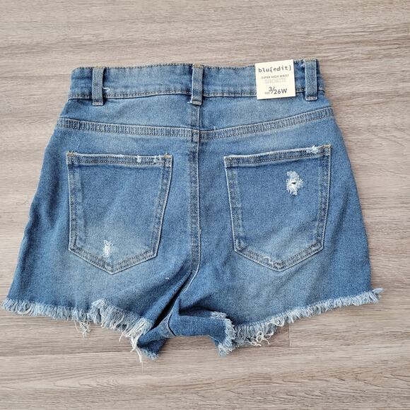 blu[edit] juniors destroyed super high waist denim shortie Size 3 - Picture 7 of 12